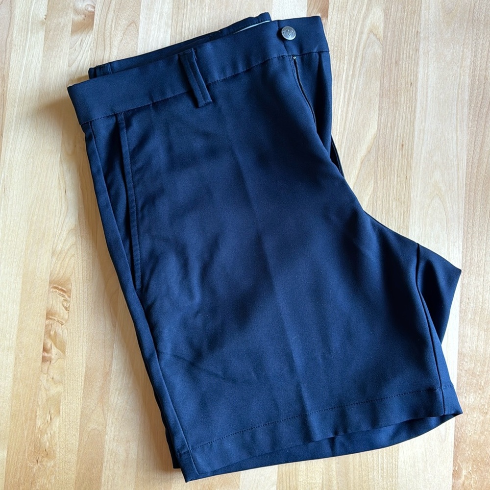 Callaway Men’s Navy Blue Golf Shorts- Size 32